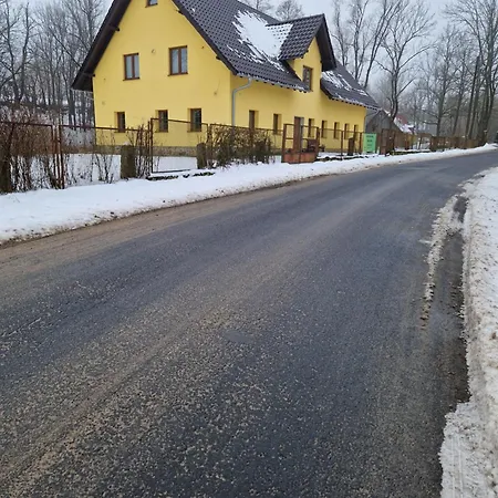 Schronisko Sokoliki Guest house Myslakowice