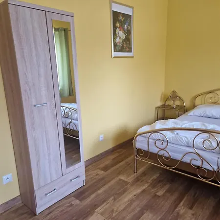 Schronisko Sokoliki Guest house