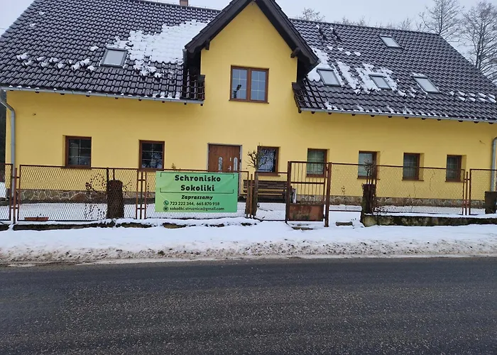 Schronisko Sokoliki Guest house Myslakowice
