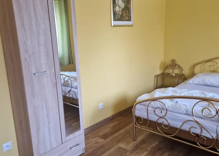 Schronisko Sokoliki Guest house