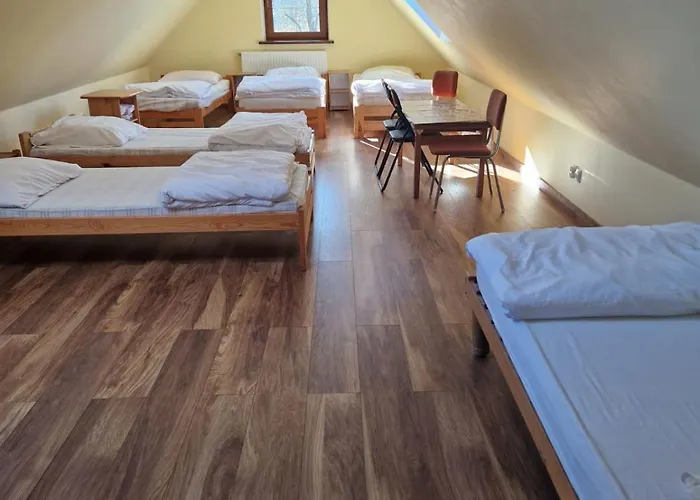 Guest house Schronisko Sokoliki 3*